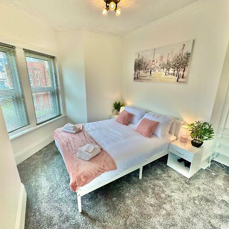 Chic Apartment In Central Bournemouth With Parking ภายนอก รูปภาพ