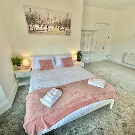Chic Apartment In Central Bournemouth With Parking ภายนอก รูปภาพ