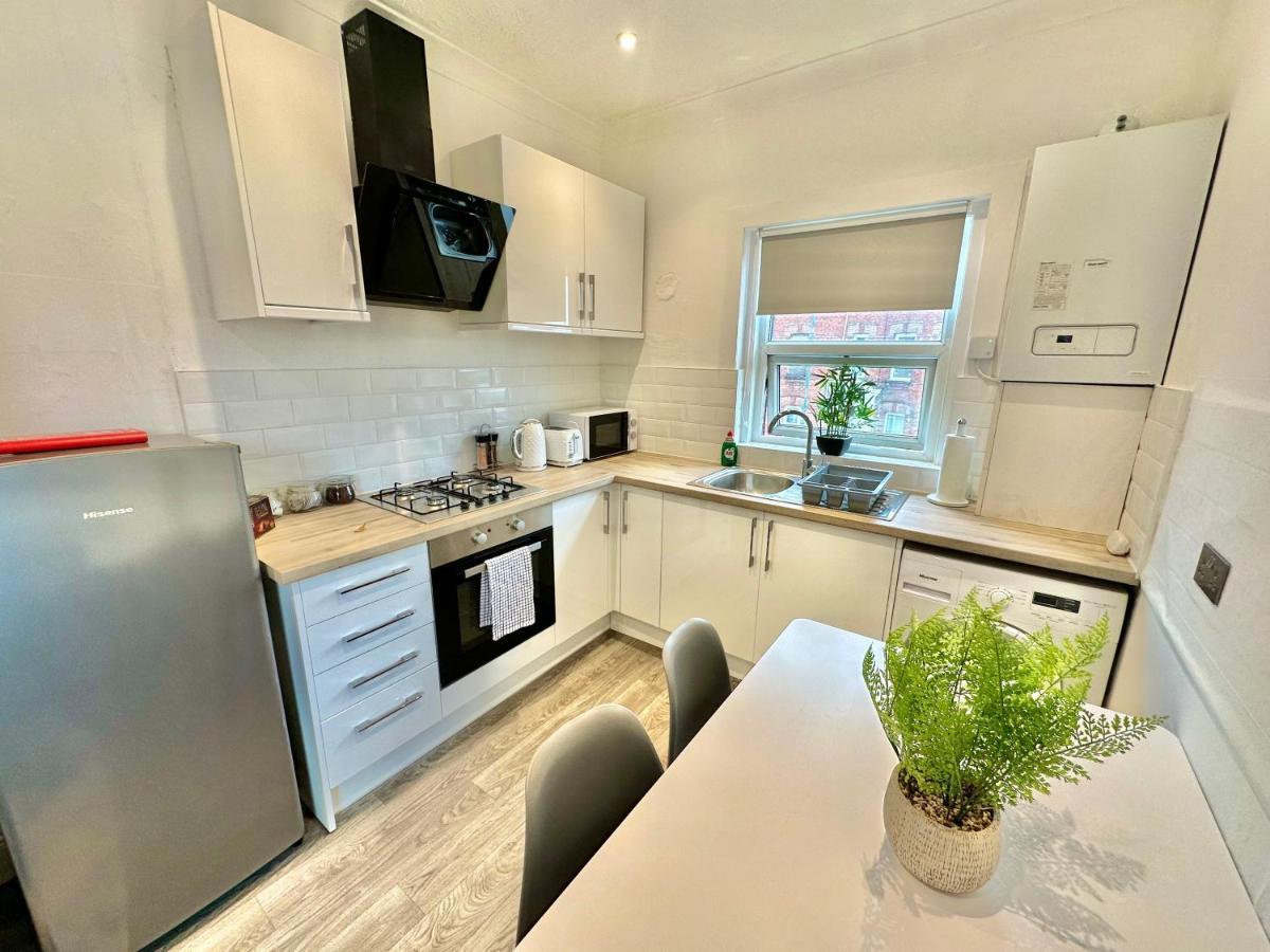 Chic Apartment In Central Bournemouth With Parking ภายนอก รูปภาพ