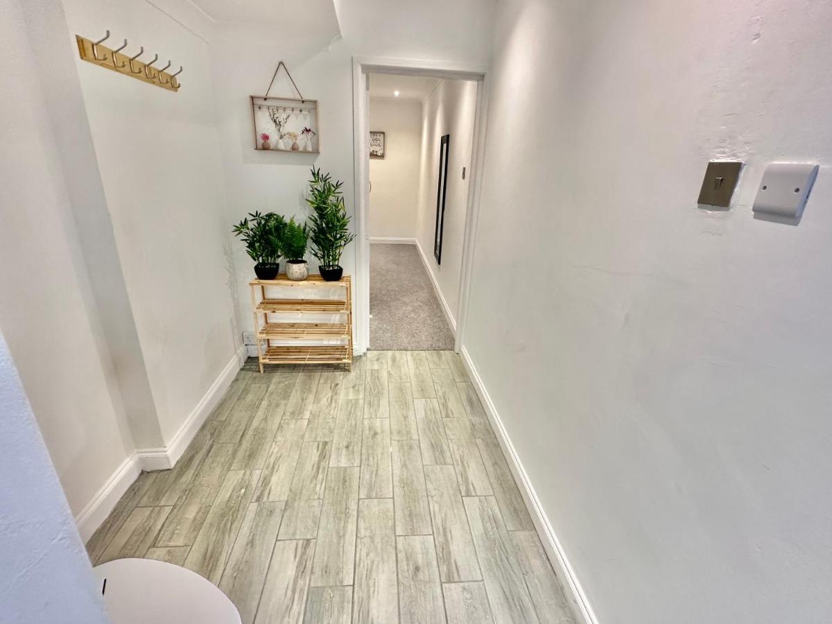 Chic Apartment In Central Bournemouth With Parking ภายนอก รูปภาพ