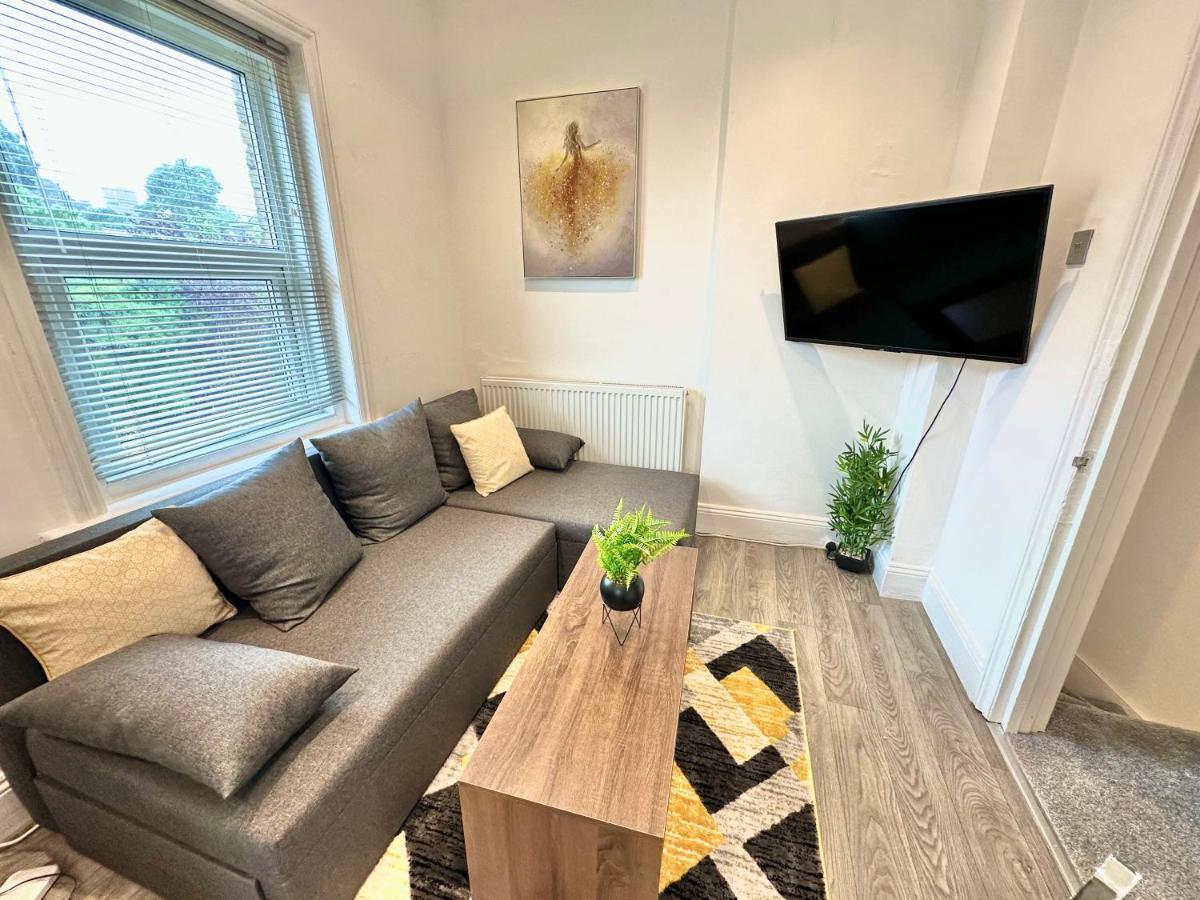 Chic Apartment In Central Bournemouth With Parking ภายนอก รูปภาพ